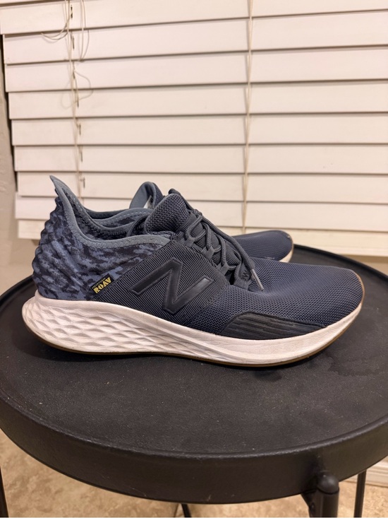 New Balance Other - New Balance Men's Navy Athletic Running Shoes with White Midsole